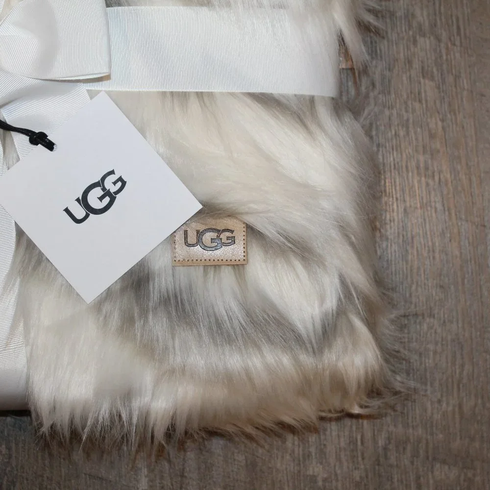 NWT UGG ROSIA FUR OVERSIZED THROW BLANKET‎ TAN GRAY 50 X 70